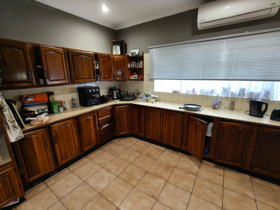 4 Bedroom Property for Sale in Safari Gardens North West